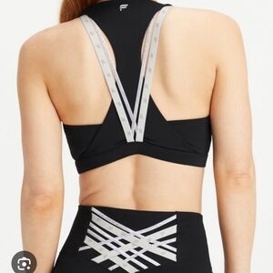 Fabletics Boost Medium Impact Sports Bra/ PowerHold® High-Waisted 7/8 Legging